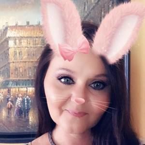 Meet your Posher, Angie